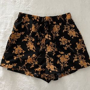 Cute light spring shorts